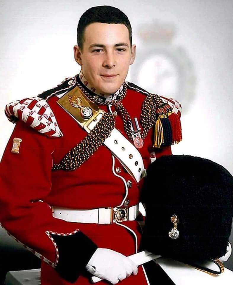 MrsRouthJones's tweet photo. This date brings heartbreak for so many, in my prayers are the family and friends of Soldier Lee Rigby and the victims of the Manchester Bombing - my thoughts are with all affected and Rest In Peace to those who sadly lost their lives #Manchesterbombing #LeeRigby #inourprayers https://t.co/BPVvegb3gw