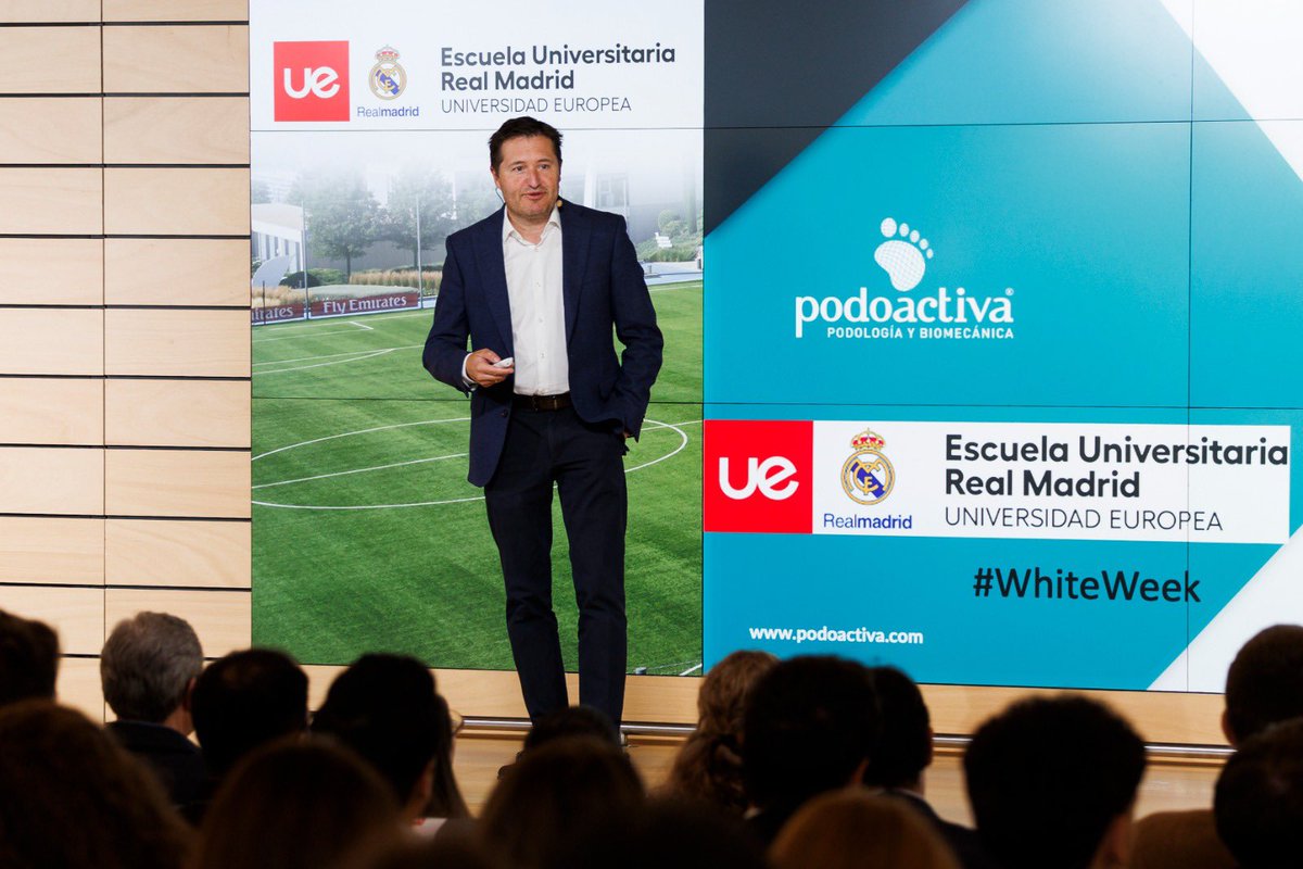 RealMadridUE's tweet photo. En nuestra 2ª jornada de #WhiteWeek pudimos disfrutar de @IvanaAndresSanz, @7olgacarmona, dos leyendas del @realmadrid como son @aarbeloa17 y Solari, además de @teresa_perales y @jvictoralfaro , director de @Podoactiva .
#RealMadrid #TrainYourDreams
https://t.co/4RRtg7EaEg https://t.co/7OIvfCRnPM