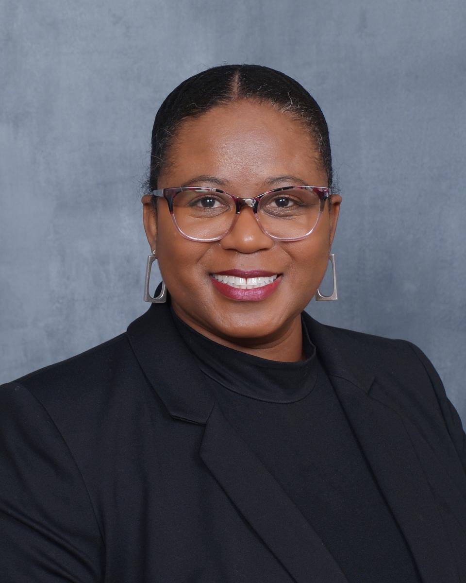 History Department (@howarduhistory) on Twitter photo The Department of History of <a href="/HowardU/">Howard University</a> is proud of alumna Dr. Kenvi Phillips, who obtained her PhD in US History from the department, who is the inaugural Director of the Barack Obama Presidential Library! The Department of History of <a href="/HowardU/">Howard University</a> is proud of alumna Dr. Kenvi Phillips, who obtained her PhD in US History from the department, who is the inaugural Director of the Barack Obama Presidential Library!