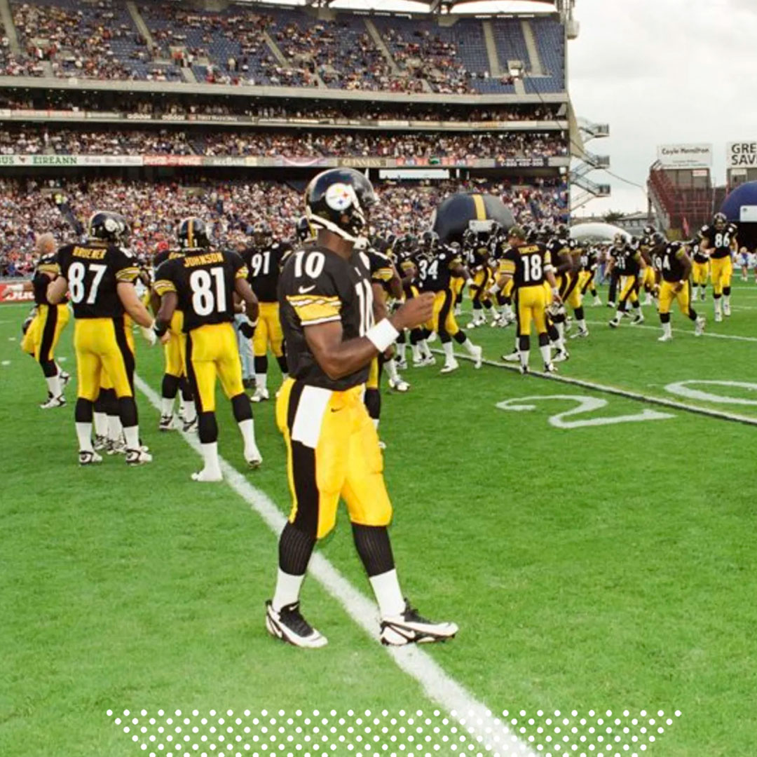Throwin' back to '97 🏈

A look back at our visit to Croke Park where we defeated the Bears 30-17, in a preseason exhibition game.

#ThrowbackThursday
#SteelersIreland
#HereWeGo