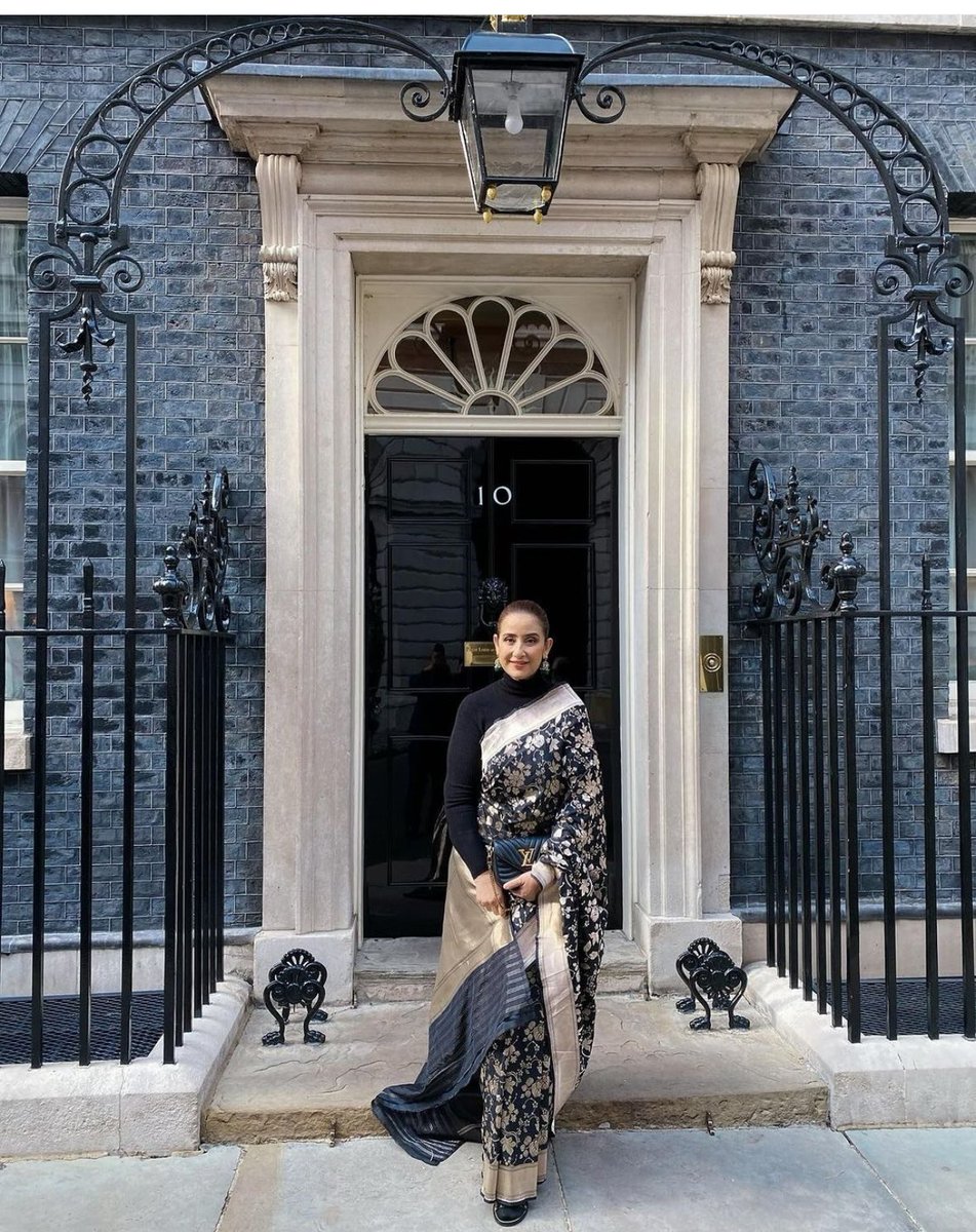 #ManishaKoirala, who recently appeared in Sanjay Leela Bhansali's series Heeramandi, met the UK PM, Rishi Sunak. She shared a series of pictures from the event, which was held to celebrate '100 years of the friendship treaty' between the UK and Nepal #RishiSunak