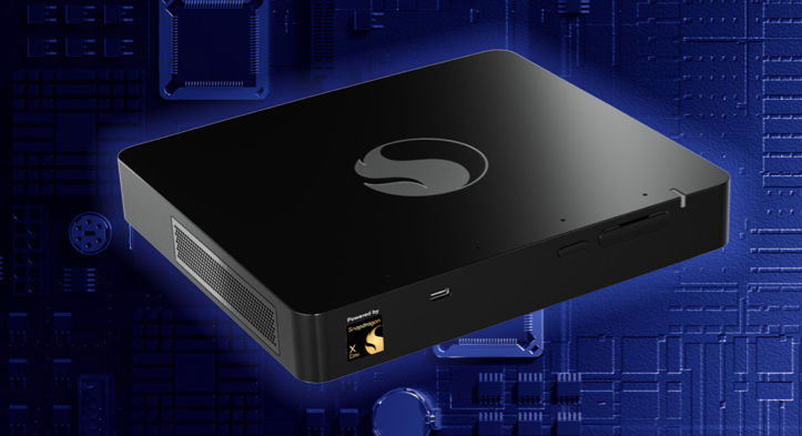 ReviewSpaceInfo's tweet photo. Qualcomm Unveils Snapdragon Dev Kit, A Mini-PC With Snapdragon X Elite Chipset: https://t.co/gul8GY6mVo
#Qualcomm #SnapdragonDevKit #SnapdragonXElite #miniPC #desktopcomputing #developerkit #Windows11 #techinnovation #QualcommFastConnect7800 #TechnologyNews https://t.co/4QZLdAt3dR