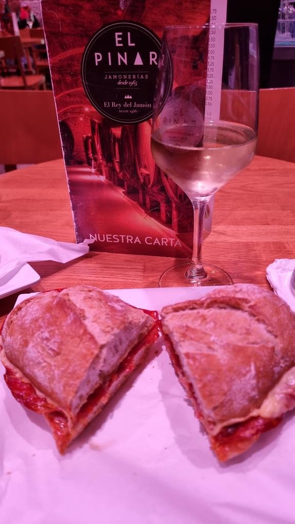 Yum yum. 😋 Real, proper chorizo & cheese sarnie on artisan bread & some  vino blanco in a tapas bar in #ÃCoruña #Spain our last port of call. ☹️
#cruise #cruising #QueenAnne