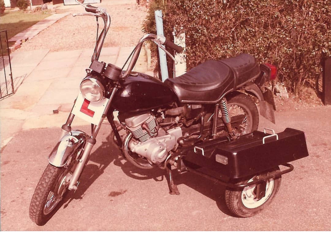 I have lots of memories of the Sidewinder. When the learner laws changed, this 'loophole device' meant you could keep your bigger bike. This is the 'outfit' of Classic Bike Shows follower Daz Gray #classicbikeshows #motorcycle #motorbike #motorcyclelife