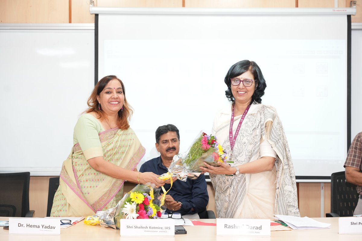 Smt. @RashmiDarad, CGM, @NABARDOnline and Shri Shailesh Kotmire, IAS, Commissioner and RCS, inaugurated the ERP training program for Core Masters Trainers (CMTs) under the centrally sponsored scheme for the PACS Computerization Project at VAMNICOM. @MinOfCooperatn @hema_28