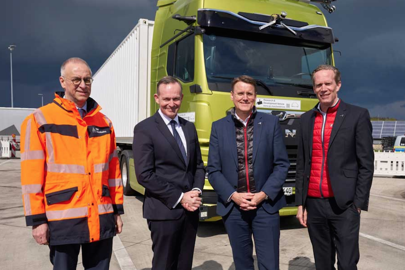 MAN: First autonomous truck on the motorway devirsaati.com/man-first-auto… @devirsaatdergi @MANtruckandbus @mantruckbusturk @TRATON_GROUP #mantruckandbus #man #hubtohubtransport #autonomoustruck #autonomousdriving #autobahngmbhdesbundes