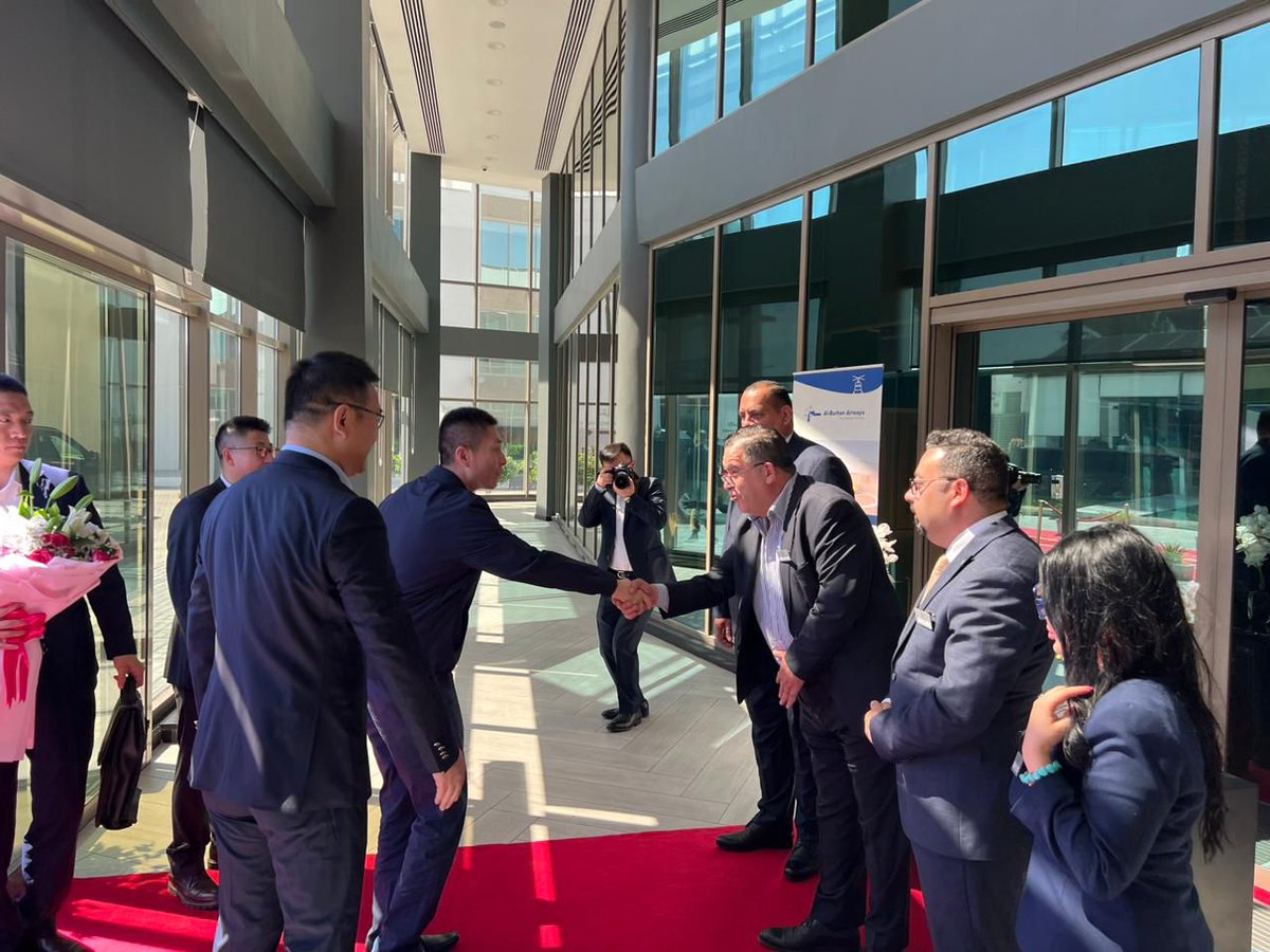 AlBurhanGroup's tweet photo. Chinese Ambassador visits Al-Burhan Centre in Baghdad

https://t.co/P7KdLuYwrT https://t.co/EOeQseNMSw