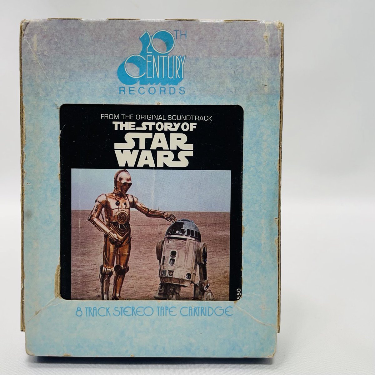 For families who may have purchased a new car in 1977-1978 and went on a Memorial Day roadtrip, today’s #StarWars collectable may have been their first @StarWars soundtrack. Did you have this amazing John Williams score — and “audiobook” featuring ⁦@MarkHamill⁩ on vocals?