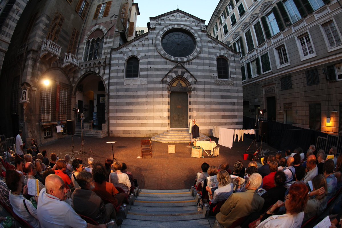 Sai a cosa servirà la tua donazione se scegli di sostenere il Festival in una notte d'estate 2024?
Vitto e alloggio per gli artisti, stampa dei programmi, cuscini con logo di Lunaria Teatro per la tribuna...
Scopri come donare su questa pagina: lunariateatro.it/sostienici/
Grazie!