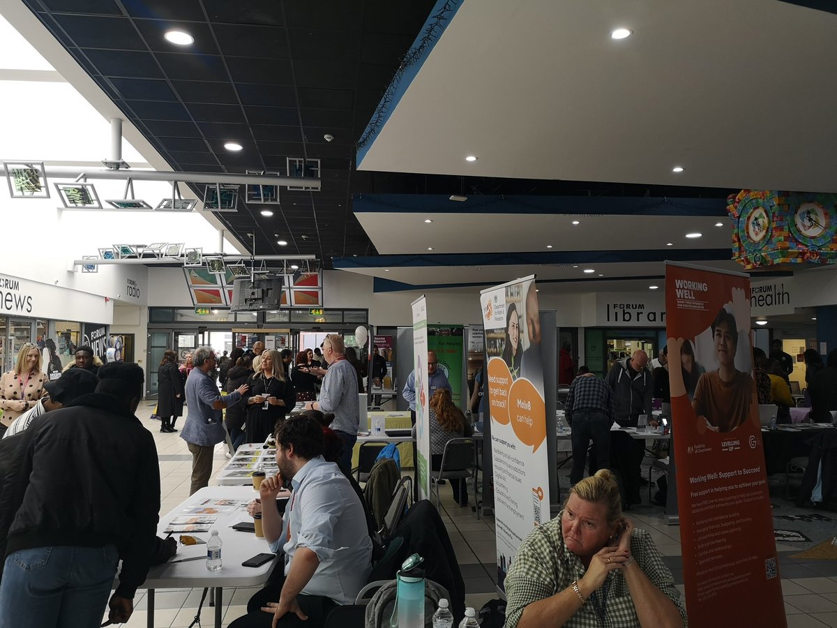 A busy @CD_WCHG. #CommunityConnector event with a #WorkandSkills theme @ForumCentre today until 2pm.