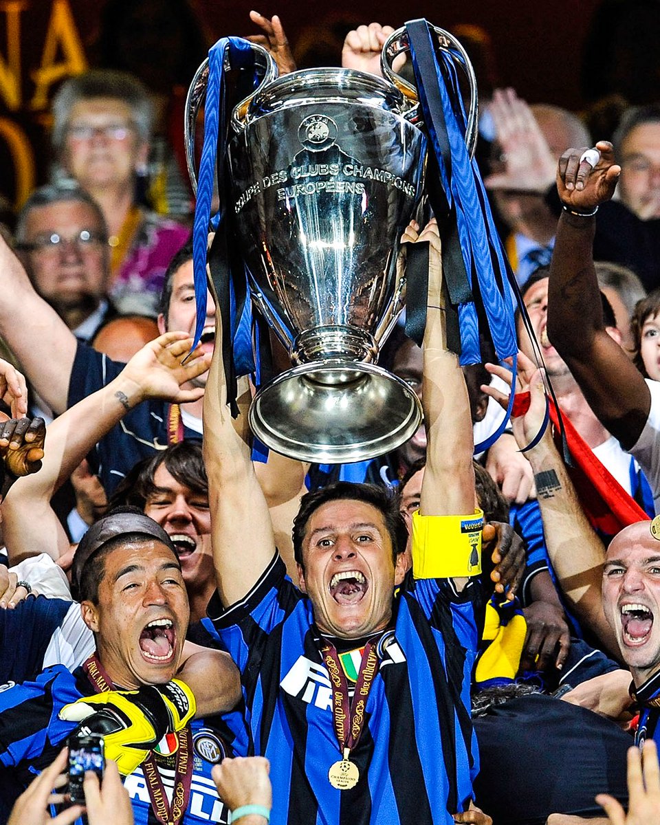 brfootball's tweet photo. 13 years ago, Inter beat Bayern to win the Champions League and complete a historic treble for José Mourinho's side 🏆🏆🏆

Still the only Italian side to do it. https://t.co/LZdfFASO2R