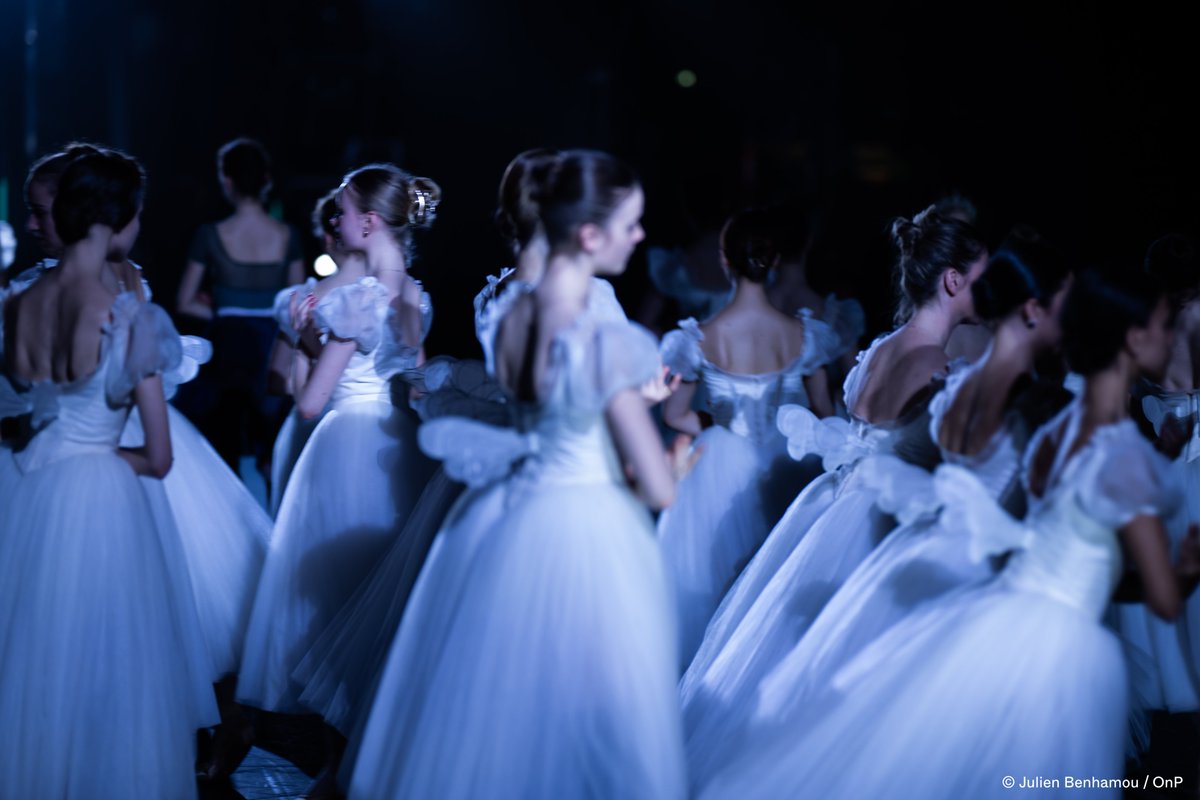 #Giselle Dans les coulisses du ballet de Jean Coralli et Jules Perrot.📸✨ Palais Garnier. Mai 2024. bit.ly/46NxY1r