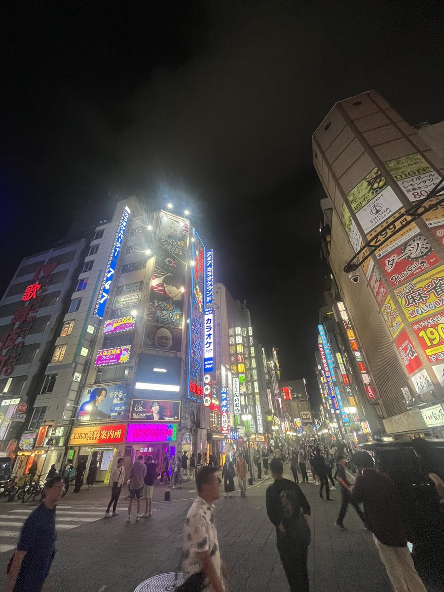 【緊急】今日夜歌舞伎町でミュージックビデオのPV撮影あるのですか

歌舞伎町で暇してる女の子いませんか？😭

顔出してくれたら嬉しいですが身バレしないように配慮できます！

最低2人組〜だと嬉しいです！

謝礼あげます！