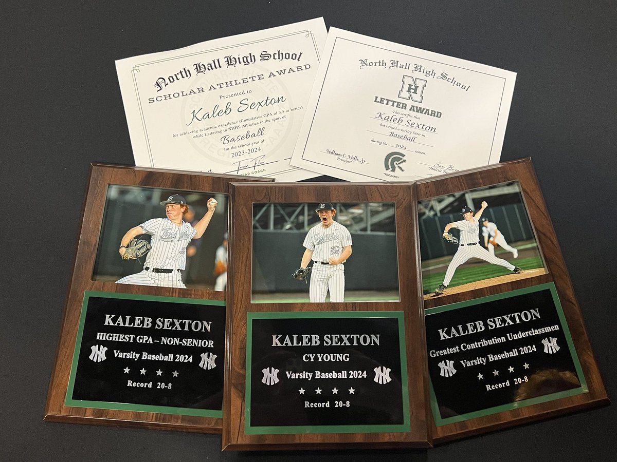KalebSexton32's tweet image. Finished this season with the second lowest era for the regular season all time (1.0), and 7th for wins in a season (7) and 7th for wins in career (13). Thankful to receive the Cy Young award, The greatest contribution from an underclassman and the highest gpa (4.6). Bleed Green!