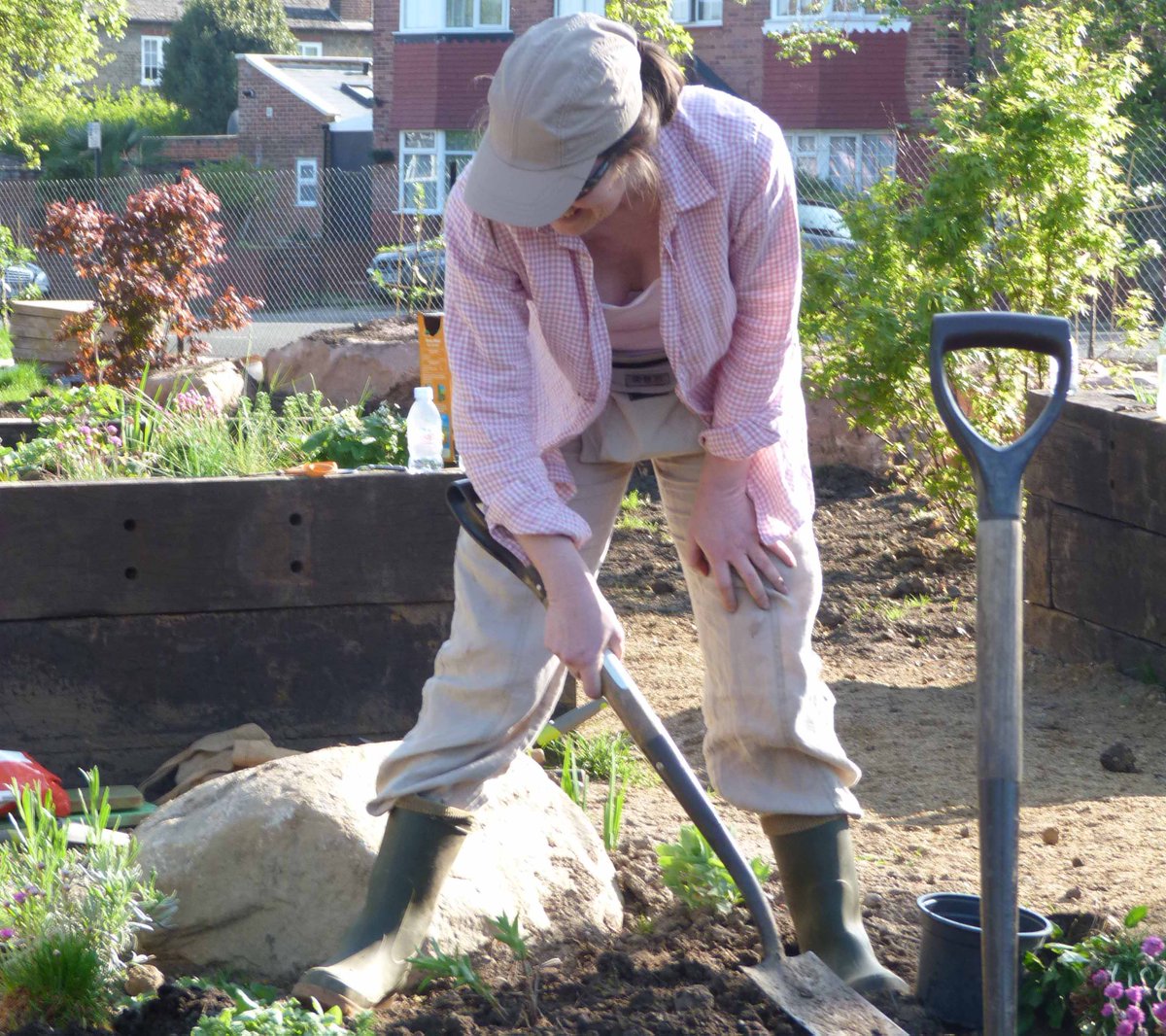 Join us for our community gardening session on Sunday June 2 from 2-5pm. Stay for as little or as long as you like. Bring gloves if you have them. #FriarsGardens #FriarsGardensW3 #communitygarden #urbangarden #citygarden #loveacton #actforealing