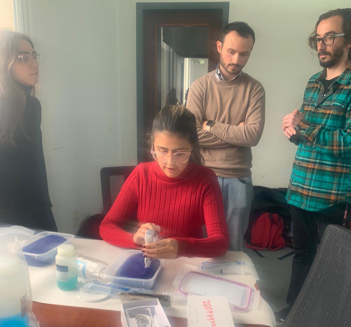 MedInternaHC's tweet photo. 💉Nueva edición del curso de accesos venosos ecoguiados 

Nuestros residentes de primer año participaron de este curso que permite realizar estos procedimientos con mayor seguridad para el paciente 🙌🏻💫

#MadeinMB #OrgulloMB https://t.co/r2RSgYPsBB