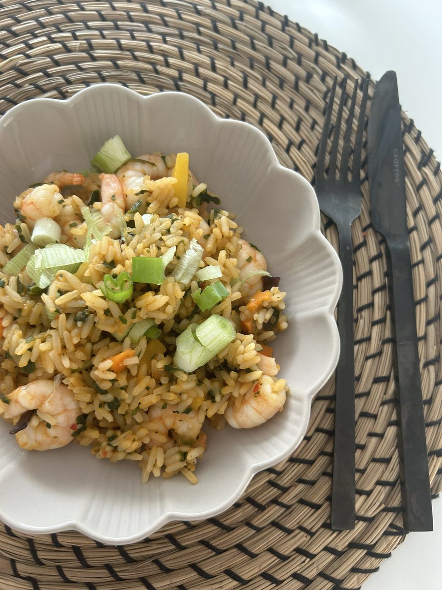 wanillaoats's tweet photo. dad made food for me yummsies 🥳 https://t.co/CUZPscN9Ta