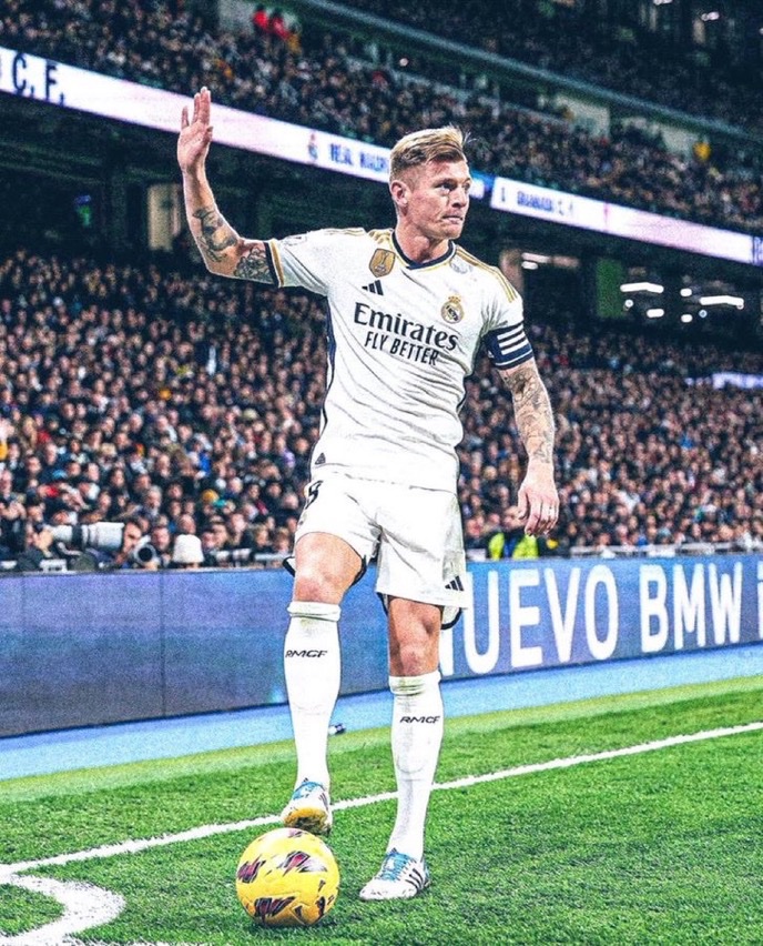 Two weeks ago, Real Madrid sent Kroos an offer of renewal and he was giving long delays. At that moment, Madrid knew he had made the decision not to continue. — @AranchaMOBILE