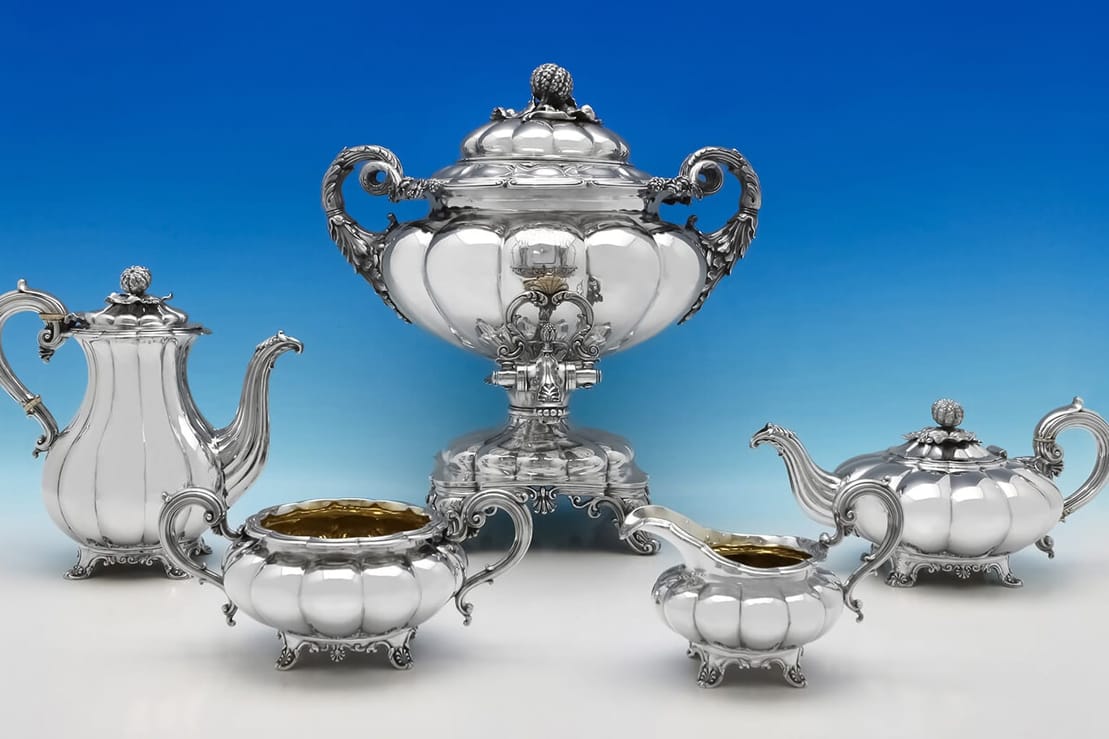 BuyerAntique's tweet image. Get the best price for your silver! Expert appraisals, top market rates, and trusted service at Antique Silver. Turn your silver into gold today!

🔍 antiquesilver.org/silver-tea-set… 

 #SterlingSilver #AntiqueCollectibles #SilverFlatware #SellSilver #SilverBuyers #AntiqueSilver