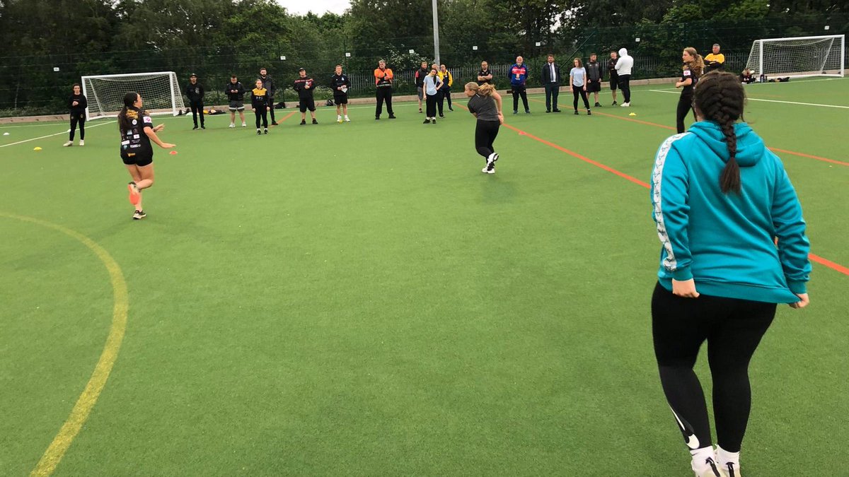 A resounding success at our second coaching workshop on Monday!🏉 Theory sessions lead by Kevin Till and @leedsrhinos Women's Head Coach, Lois Forsell, followed by field practice🙌 Big thanks to @StanningleyRLC Girls U12s and @Drigrugby Girls U14s for their participation👧