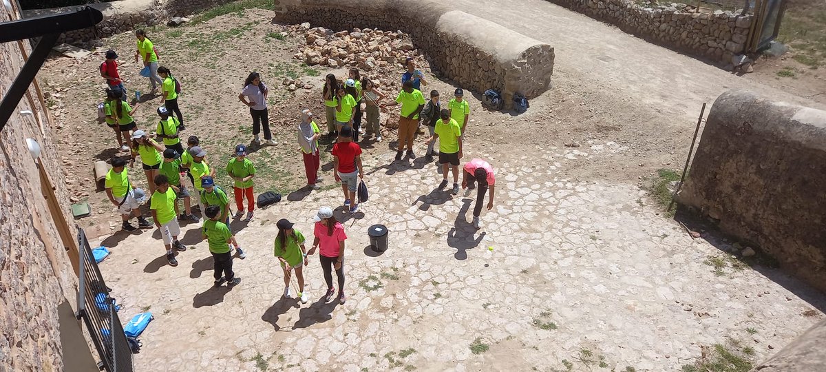 ⭐️Les estades #NitDEstrelles han rebut l'alumnat de 6è de primària de dues escoles: El Terreno #Palma i Llevant #Inca. 👊Un programa destinat a centres que acullen població amb dificultats de recursos, que permet gaudir d'una estada amb activitats al medi. 🏡Cases del Galatzó