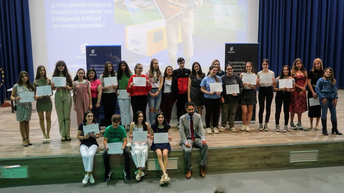 Ericsson_es's tweet photo. ¡Celebramos el talento femenino en #STEM! 🥳🏆 El viernes entregamos los premios del concurso Hilda Ericsson de la Cátedra Mujer y Tecnología Hedy Lamarr de @InfoUMA  

8 grupos de niñas han desarrollado prototipos sostenibles con IA para mejorar el mundo. ¡Enhorabuena! 👏 https://t.co/oOCnMg6I6Y