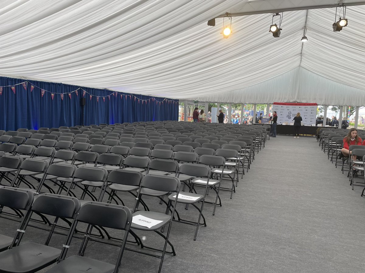 jcsplibraries's tweet image. All set for the @KPMG_Ireland @KidsBooksIrel Awards at the International Literature Festival Dublin. Very proud that our #WRaPParound group from @colchilmlib will perform live in front of the 660 attendees
#ReadingHeroes #Poetry