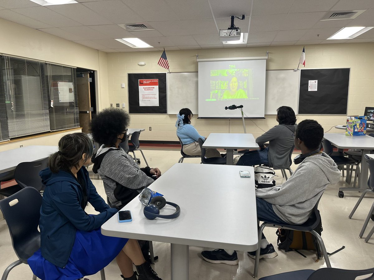 TaftHSLibrary's tweet image. Exciting day for the Comics Club! They had the opportunity to meet @GWillowWilson the author of Ms. Marvel. The students left inspired and pumped up! 

#raiderslibrary

@NISDLib 
@NISDTaft 
@Marvel