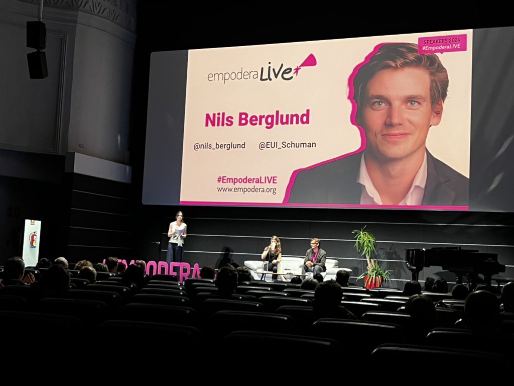 #EmpoderaLIVE Time to <a href="/nils_berglund/">Nils Berglund</a> and  Cyberdiplomacy to guarantee our rights in the Internet of the Future. 🛜🌍🔮👉 <a href="/EUI_Schuman/">The Robert Schuman Centre</a>
