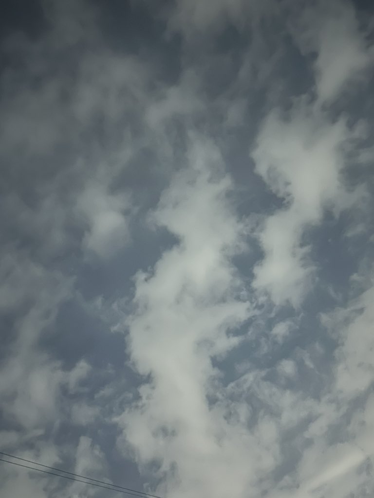 #イマソラ #いまそら 

ちょっと違う撮り方してみた

IPhone14pro 撮ったまま

雲模様が綺麗

あともう少し頑張ろう
