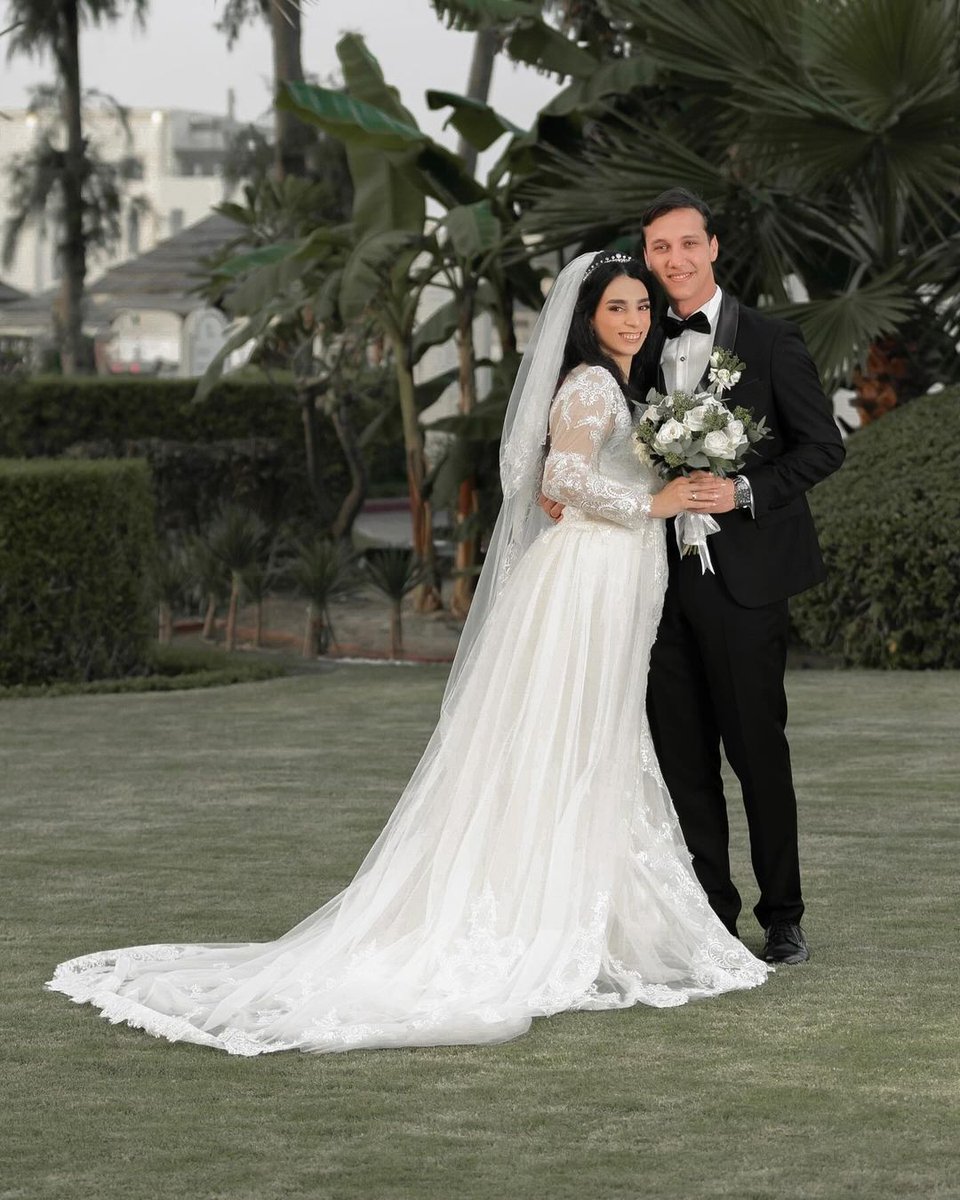 Behind every great photo is a great story.

Call 055 157 1804 to book your shoot.

Follow on Instagram for more: instagram.com/mahmoud.gad.ph…

#weddingdiaries #weddingshoot #uaephotographer