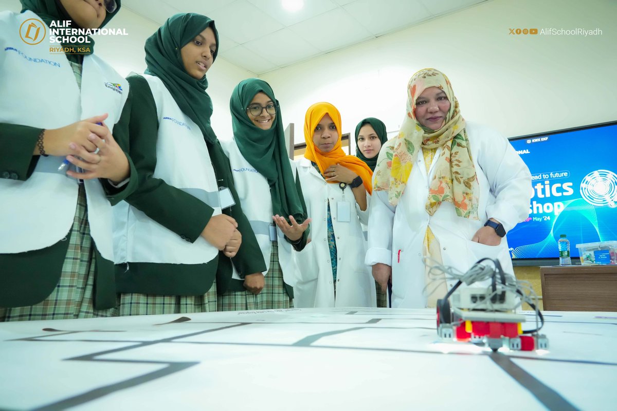 AlifSchoolRiyad's tweet image. Robotic Workshop at Alif International School!
We partnered with the Airbus Foundation and the Little Engineer to host an exciting Robotic Workshop at Alif International School, Riyadh! 🤖✨
#RoboticWorkshop #AlifInternationalSchool #LittleEngineer #AirbusFoundation #STEM