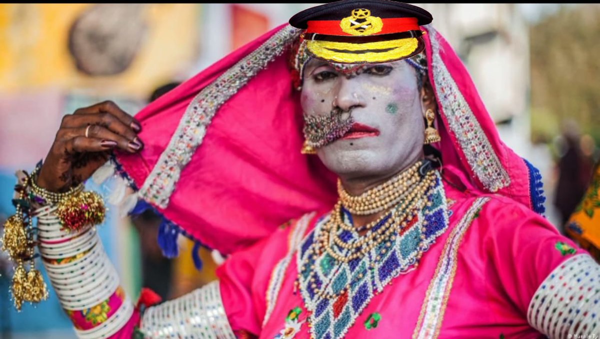 فرعون بڑا حرامی آدمی تھا
لیکن اپنے دشمنوں کو
"کھسروں"
سے مروانے کا شیطانی خیال اس کو بھی نہیں آیا...! 
😁 😂🤣🖐️
Copied 

#WhatsApp
#نامعلوم_خواجہ_سرا