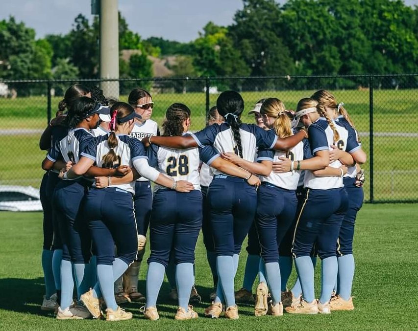 Wishing the best of luck to our #18, Claire Clark and the <a href="/CCSboltup_SBall/">CCS Softball</a> team as they continue battling for a TSSAA championship!  #GoForce #BoltUp