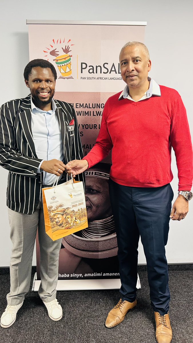 [PHOTOS] @WalterSisuluUni lecturer and isiXhosa language expert, Sinoyolo Nokutywa paid a courtesy visit to PanSALB and met with the CEO, Mr Lance Schultz.