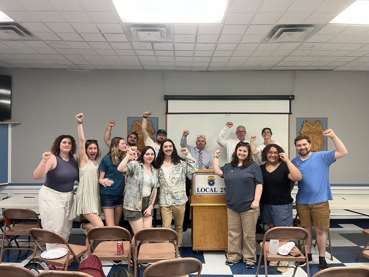 Congratulations to New England Aquarium Teamsters Local 25 members. Last night the workers unanimously ratified their first Teamster contract 👏💪 #teamsterslocal25 #teamsters #newenglandteamsters @Teamsters @NEAQ