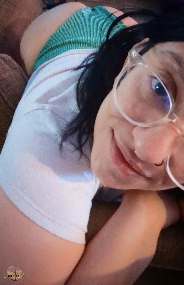freaky_wee_pix's tweet photo. Did you know I post almost daily toilet povs for free if you sub to my https://t.co/GTFl9Pd0kh????

&amp; I do CUSTOMS!!!!!!

Piss - start at $30/min
Feces - start at $50/min https://t.co/80v2peuFzN