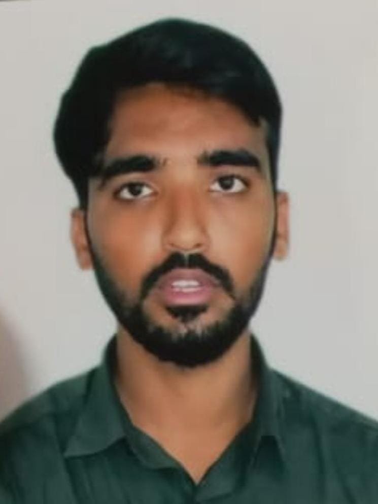 #Secunderbad: Girl (16) was raped by a #rapido driver Sandeep Reddy (29) in #Secunderabad. The minor girl who left home after being scolded by parents for excessive use of phone was wandering alone on roads when Sandeep noticed her, he immediately approached, convinced her to
