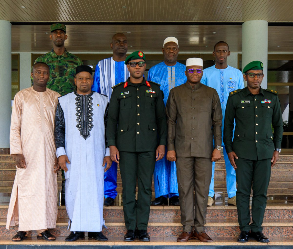 A delegation from the Malian Armed Forces, led by Col Cheick Mamadou Cherif TOUNKARA, visited MOD/RDF Headquarters. They were received by the Director General of International Military Cooperation, Brigadier General Patrick Karuretwa. #MamaUrwagasabo #Kukarubanda