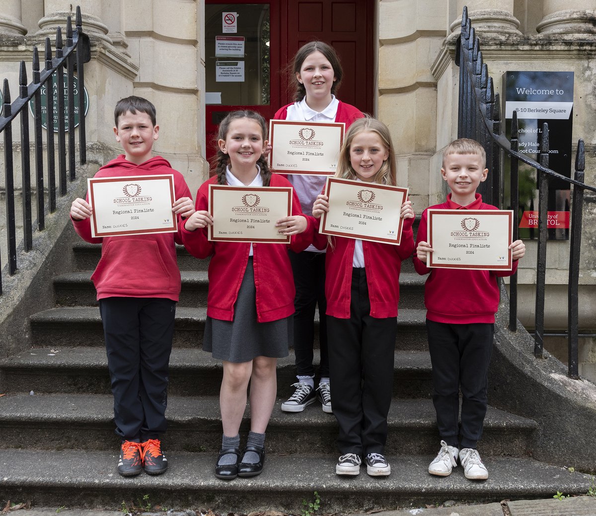 Prifysgol De Cymru tweet media