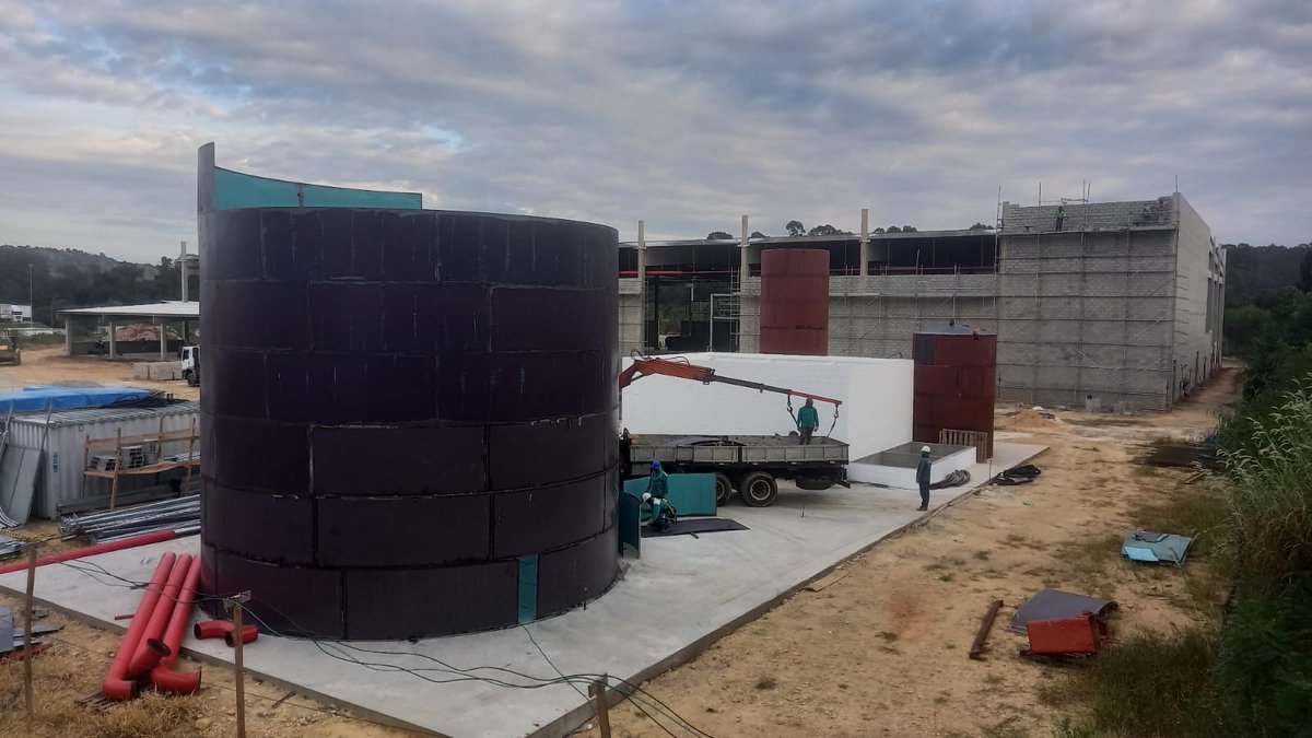 INXIntlUSA's tweet photo. Take a look at the progress of our new state-of-the-art manufacturing plant in Brazil. It won't be long before our campus footprint will be done! We are grateful to all the INX team members for making this vision a reality. 💙
#INXInk #INXBrazil https://t.co/sIUsd4I8D1
