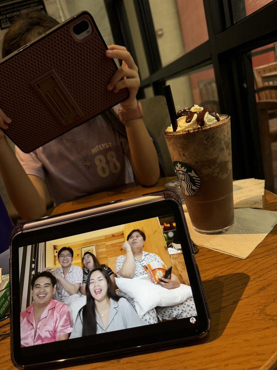 jHeavenMiley1's tweet photo. Laughtrip talaga na vlog!! Pinanood ko ng twice... dami kong tawa.. i hope na enjoy mo yung birthday mo today @jaiyieee
#JaiSlayingAt26
@jaigaofficial_ https://t.co/fvkW95TdJw