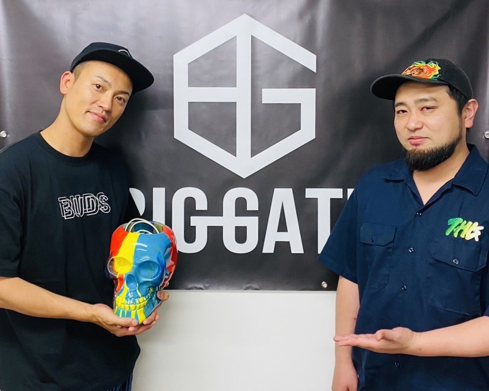 BigGate728's tweet photo. 【Studio Photo】

・SHADY
・鶴餃子

#shady #artist #鶴餃子 #鶴橋
#biggate #ビッグゲート 
#studio #office #studiooffice 
#music #production #musicproduction
#reggae #blackmusic #tunes #musicstudio
#mastering #mixing #record 
#masteringengineer #engineer
#protools #musicproducer https://t.co/4rqsqrFu6W