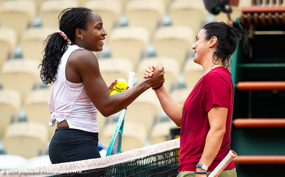 .@CocoGauff 🤝 @Ons_Jabeur