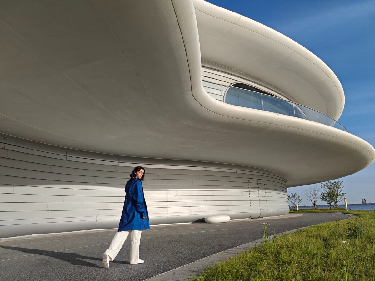 PocoPakistan's tweet image. 📸Pick up your POCO and capture your flagship moments!
#POCOF6Series #POCOF6Pro #POCOF6 
#HyperPowerEvolved