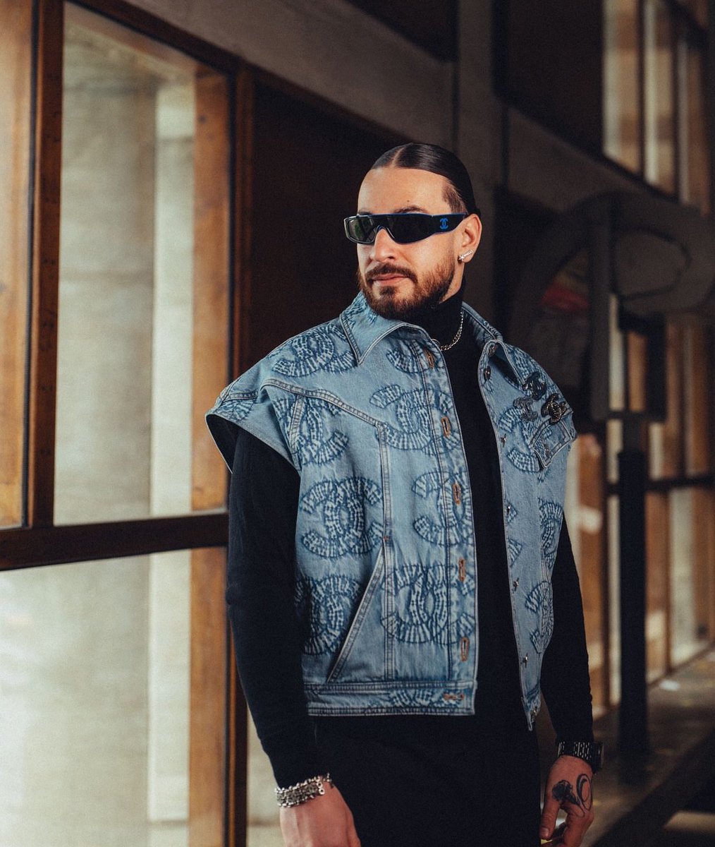 RapFrActus's tweet photo. 🚨SCH dévoile la tracklist de son album « JVLIVS 0 » !

18 titres, aucun featuring

Hype ou pas ? https://t.co/hZ8G0I6Mrp