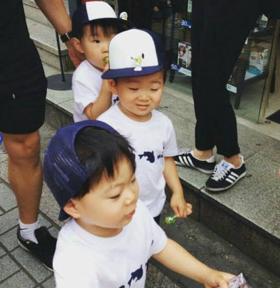 mrsjungchanwoo's tweet image. song triplets now and then