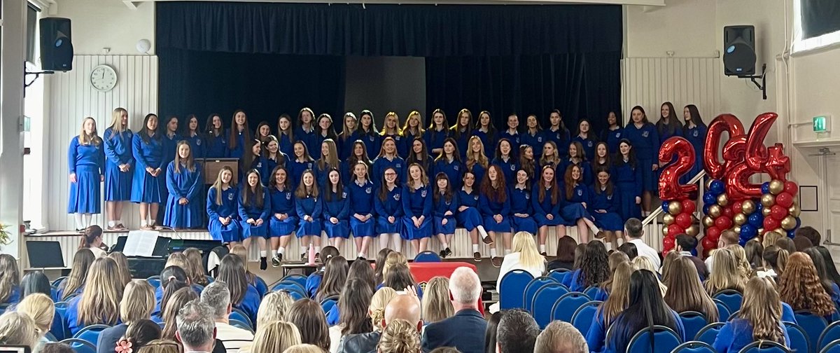 After the awards comes the finest rendition of Oklahoma!💙♥️🎉🎉⁦@lecheiletrust1⁩ ⁦@LoretoFaithDev⁩