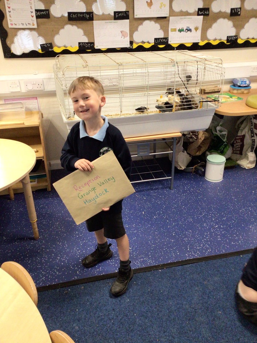 ReceptionGV's tweet photo. We received a very special letter from Farmer Ted this week. 🚜
He wanted us to write a letter back to him asking a question about his farm. Look how fantastic our writing is. 🤩 #OMARinaction https://t.co/vXu0rdGusi