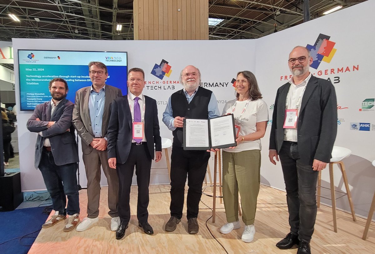 Inria's tweet photo. 🤝 Triathlon, @DFKI and @Inria agree on strategic cooperation in the field of startup development through a Memorandum of Understand signature, deepening the French-German technology partnership 🇨🇵🇩🇪 #InriaVivatech #FGTL2024 https://t.co/nnSsqc7HxH